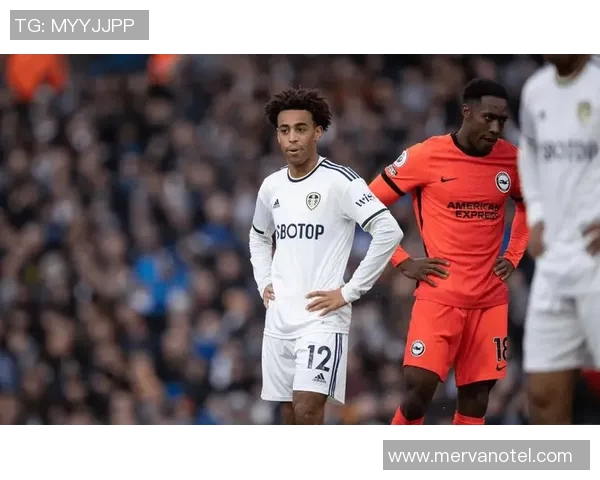 泰勒亚当斯展现利兹联队长风范引领球队重返辉煌之路